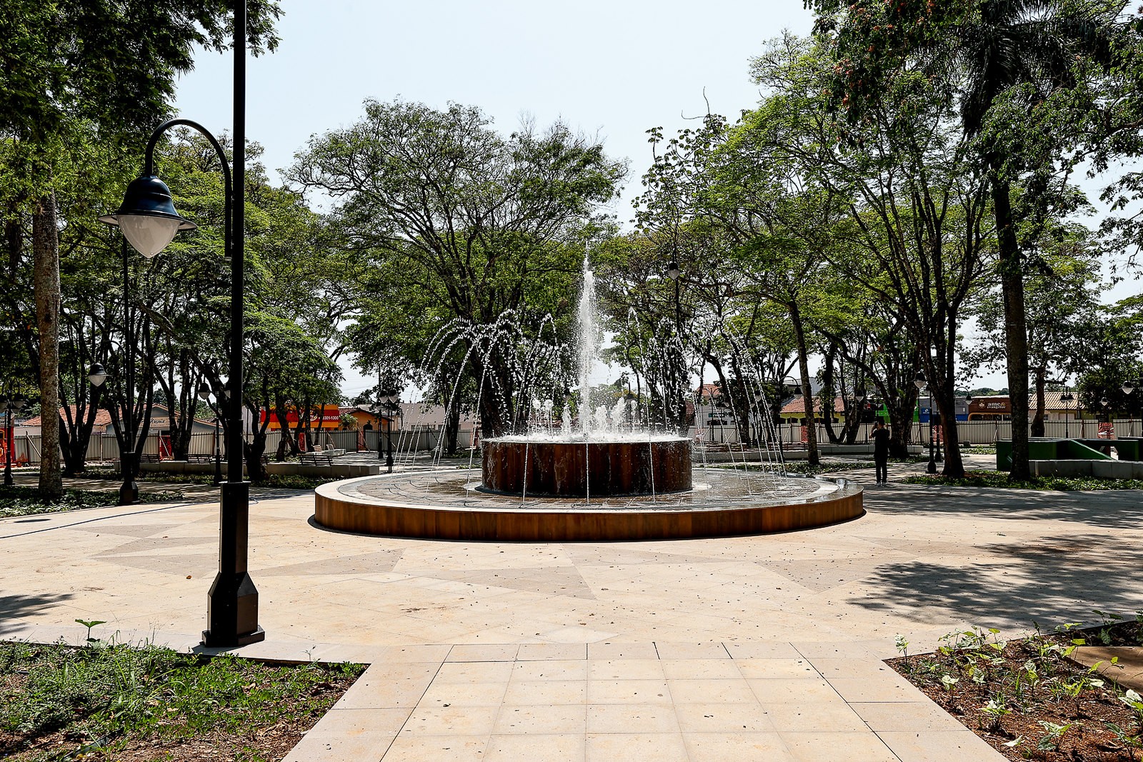 Governo Entrega Reforma Da Pra A Central E Rua Coberta De Chapada Dos