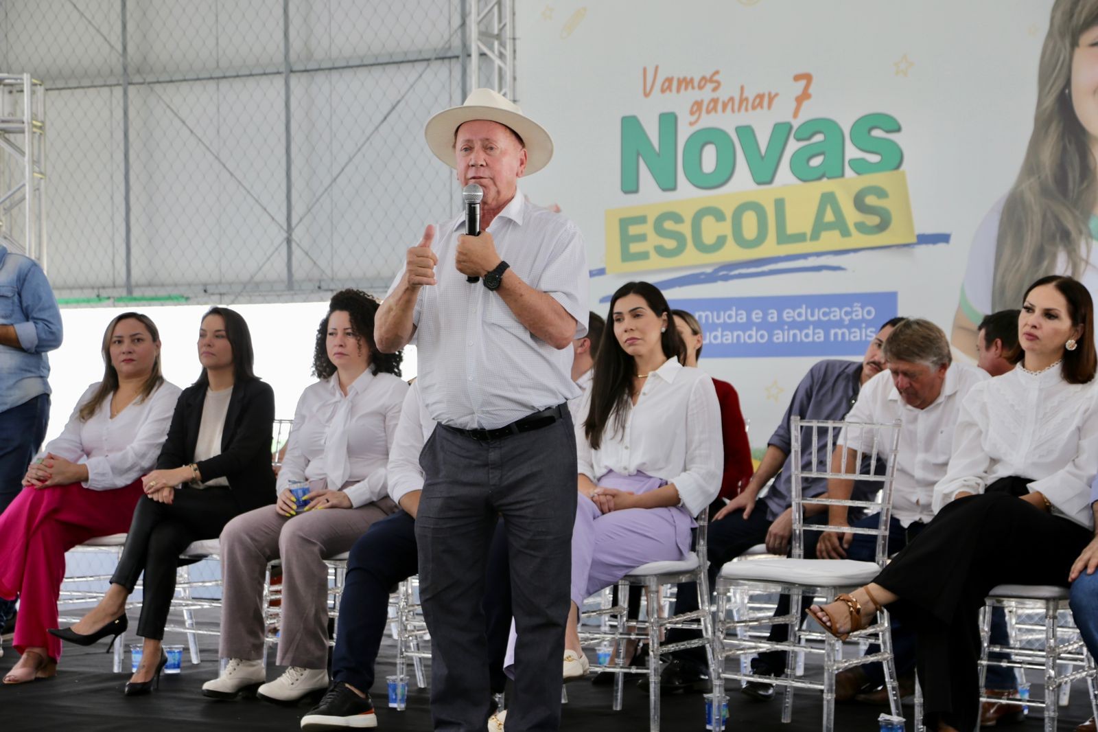 Prefeito inaugura escola para 600 crianças em Sinop; R$ 23 milhões investidos